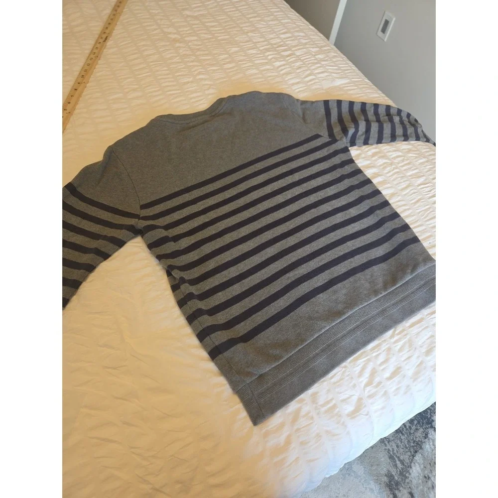 Lacoste Striped Crewneck Sweatshirt Mens 4 M Gray‎ Navy Blue Pullover Crocodile
